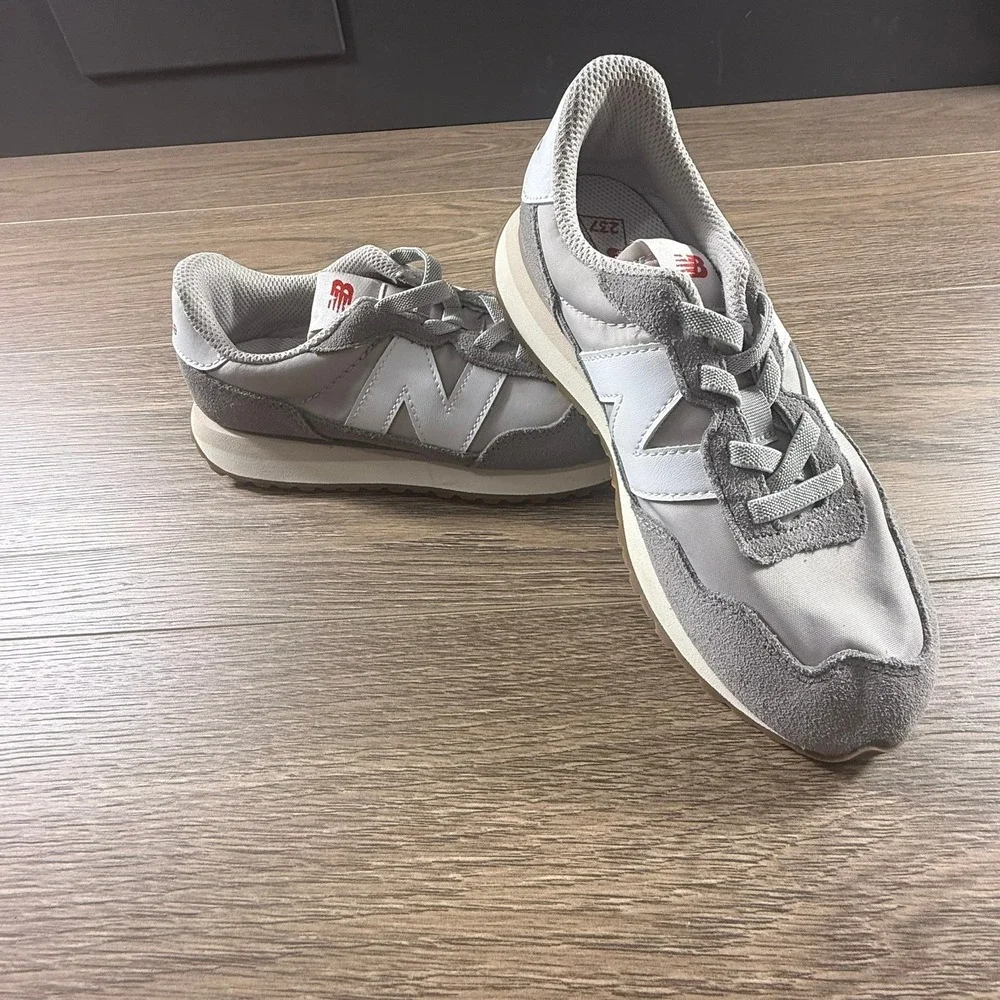 New Balance 237 Youth Sneakers Gray White Elastic Laces Lifestyle School Neutral